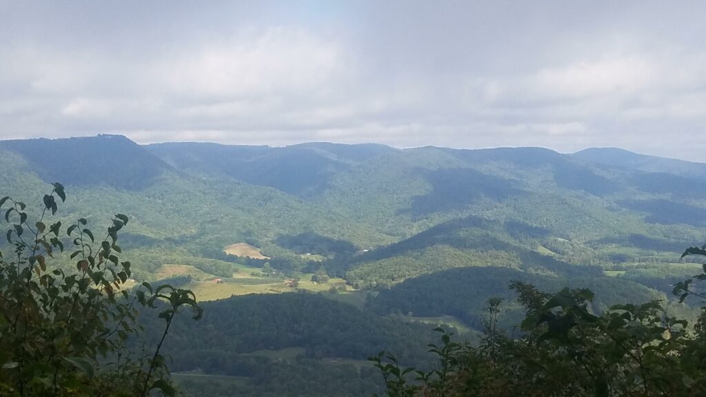 Mountain Overlook at Botanical Garden Trail